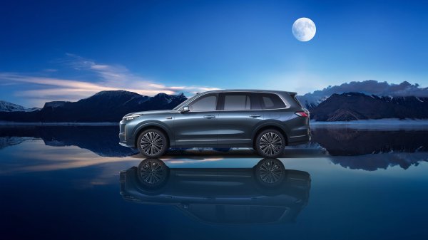 股门在线 大六座SUV新选择！银河M9电混系统兼顾空间动力与低能耗